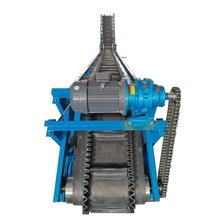 ناقل الحزام والعتاد